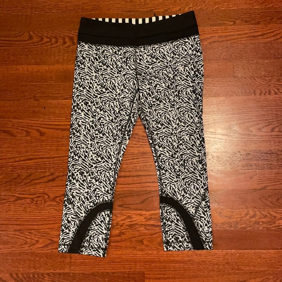 Lululemon crops - Picture 1 of 5